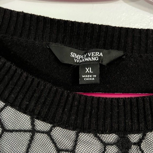 Double layer lace top - Picture 4 of 6